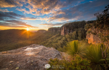 Escarpment-Colour-Mt-Victoria